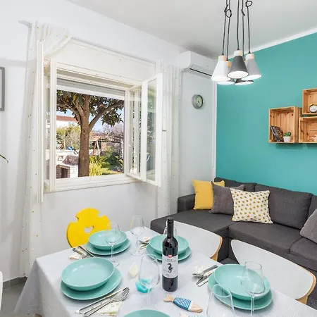 Casa vacanze Lovely House With Garden Near Centre