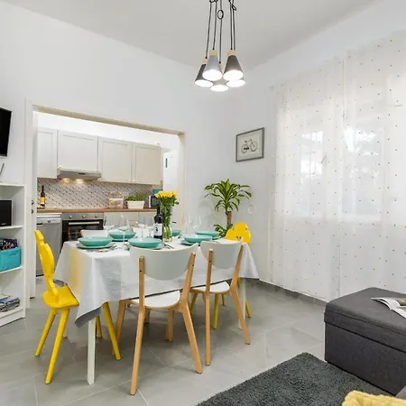 Lovely House With Garden Near Centre Casa vacanze