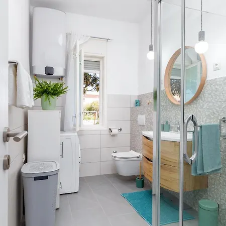 Lovely House With Garden Near Centre Casa vacanze Pola