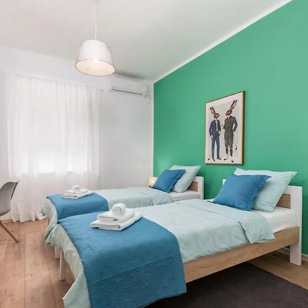 Lovely House With Garden Near Centre Casa vacanze *