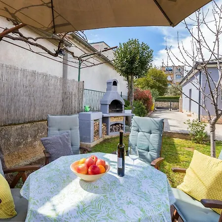 Casa vacanze Lovely House With Garden Near Centre *